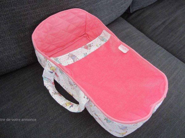 Couffin Corolle rose pour poupon 30 cm (neuf).