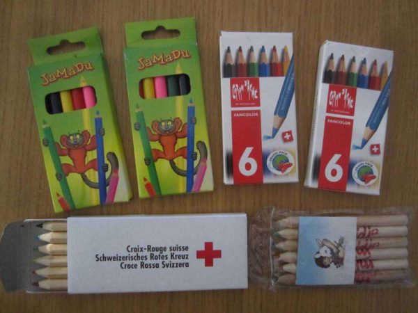 Lot de 6 boîtes de mini-crayons (Caran d'Ache, Jamadu...).