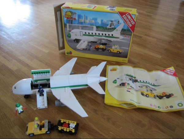 Cobi (compatible Lego) avion + 2 personnages + voiture