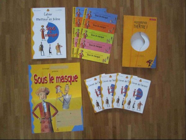 Coffret Aujourd'hui théâtre ! Sous le masque (parfait état)