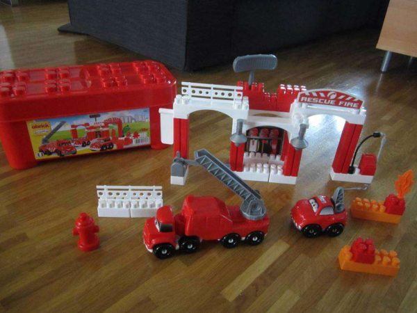 Coffret pompier Abrick écoiffier (+ 18 m) : selon photo