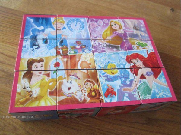 Puzzle 12 cubes Disney (dim. env. 16 x 12 cm) : selon photos
