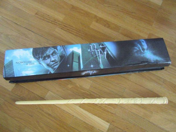 HP7 Harry Potter Hermione Granger Baguette Magique jaune.