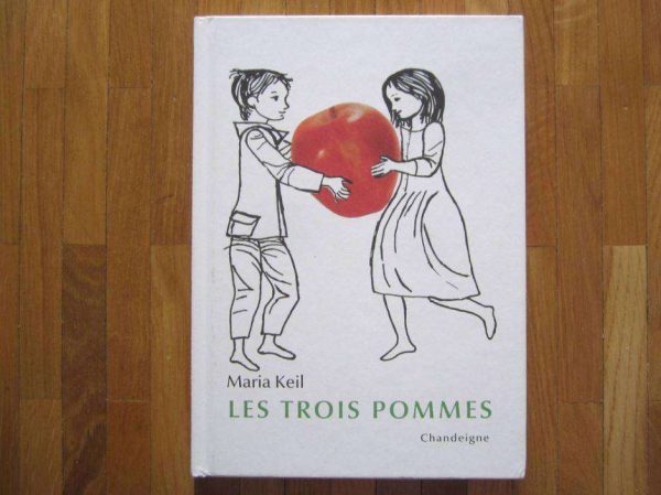 Les trois pommes, Maria Keil (livre en parfait état).