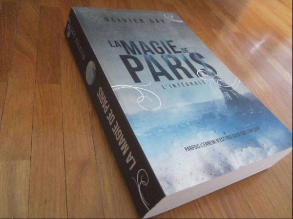 Livre La magie de Paris, l'intégrale, Olivier Gay (Etat neuf)