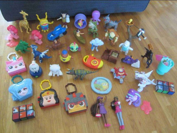 Lot 40 jouets / figurines McDonald's : selon photos