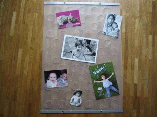 Panneau plastique porte-cartes design