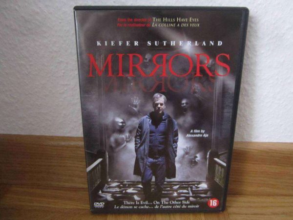 DVD Mirrors, Kiefer Sutherland