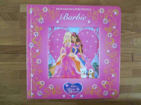 Mon grand livre puzzle Barbie (avec 5 puzzles)