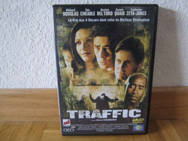 DVD TRAFFIC - Douglas, Zeta-Jones, Cheadle, Del Toro, Quaid