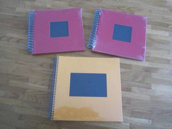 Albums photos papier noir (neufs, emballés) CHF 18.-/pce