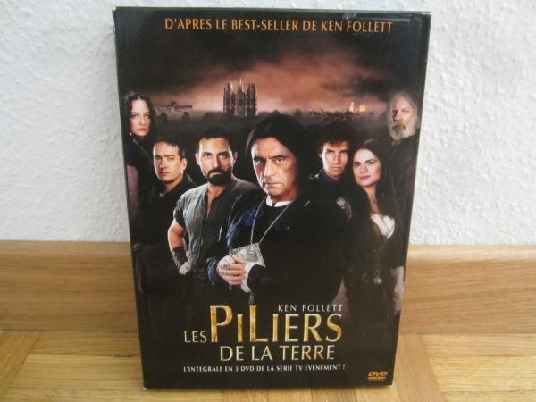 L'intégrale en 3 DVD Les Piliers de la Terre (d'après Ken Follett)