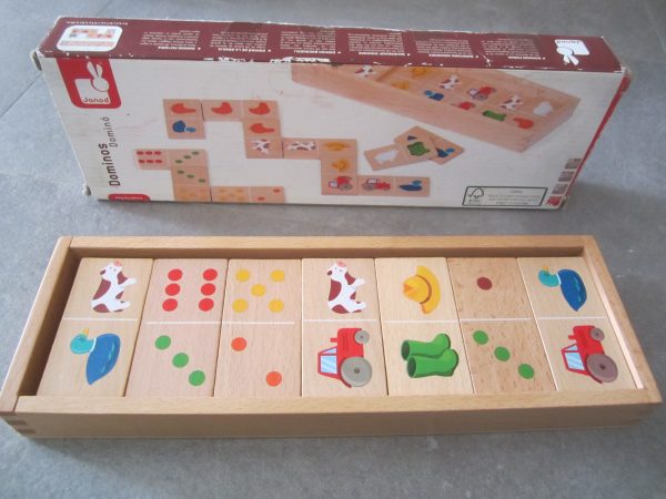 Janod : 28 dominos en bois ferme (2+)